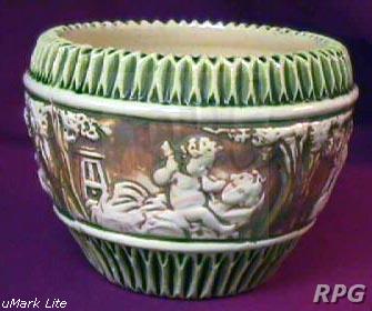 Roseville Pottery Donatello 1916 Small Pedestal Bowl Compote 231-4